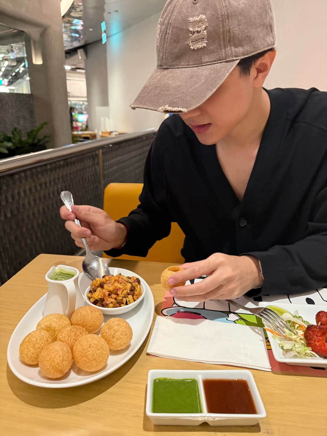 ไมกี้ - ปณิธาน บุตรแก้ว