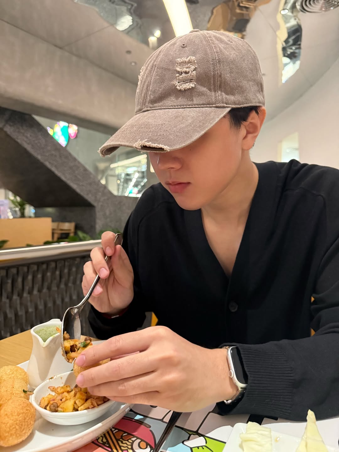 ไมกี้ - ปณิธาน บุตรแก้ว