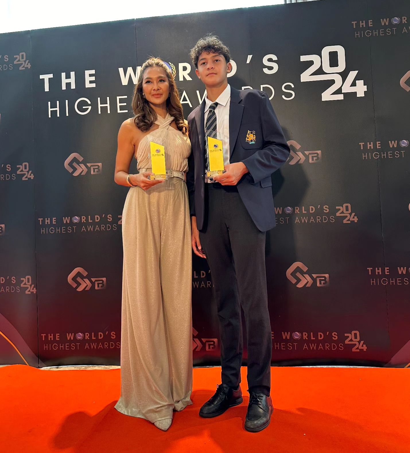 ลูกเกด - เมทินี กิ่งโพยม