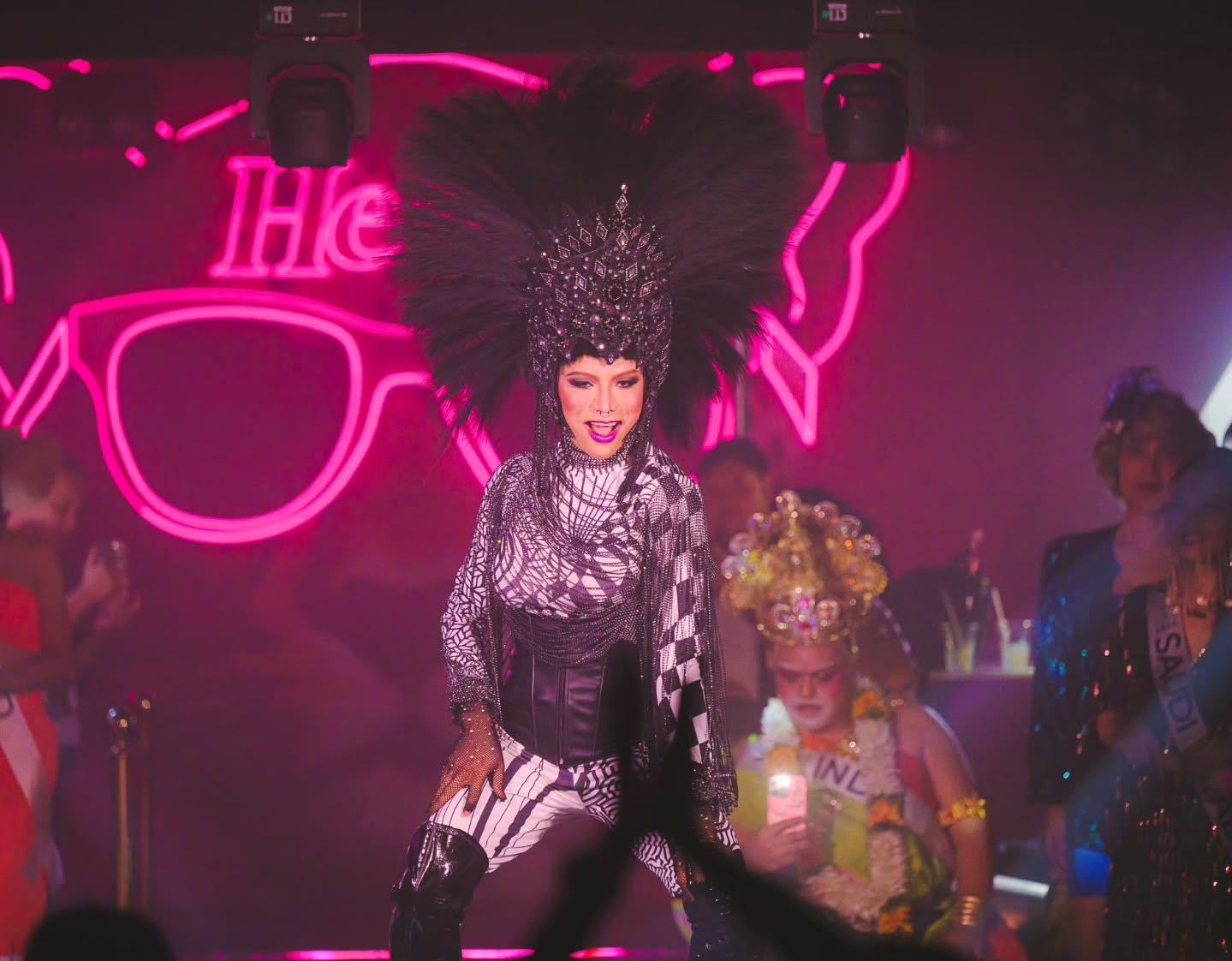 ลูกเกด - เมทินี กิ่งโพยม