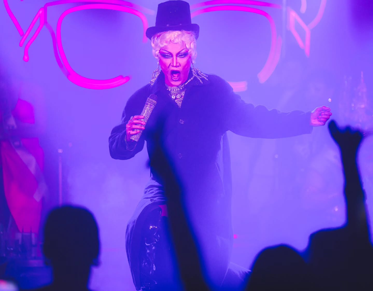 ลูกเกด - เมทินี กิ่งโพยม