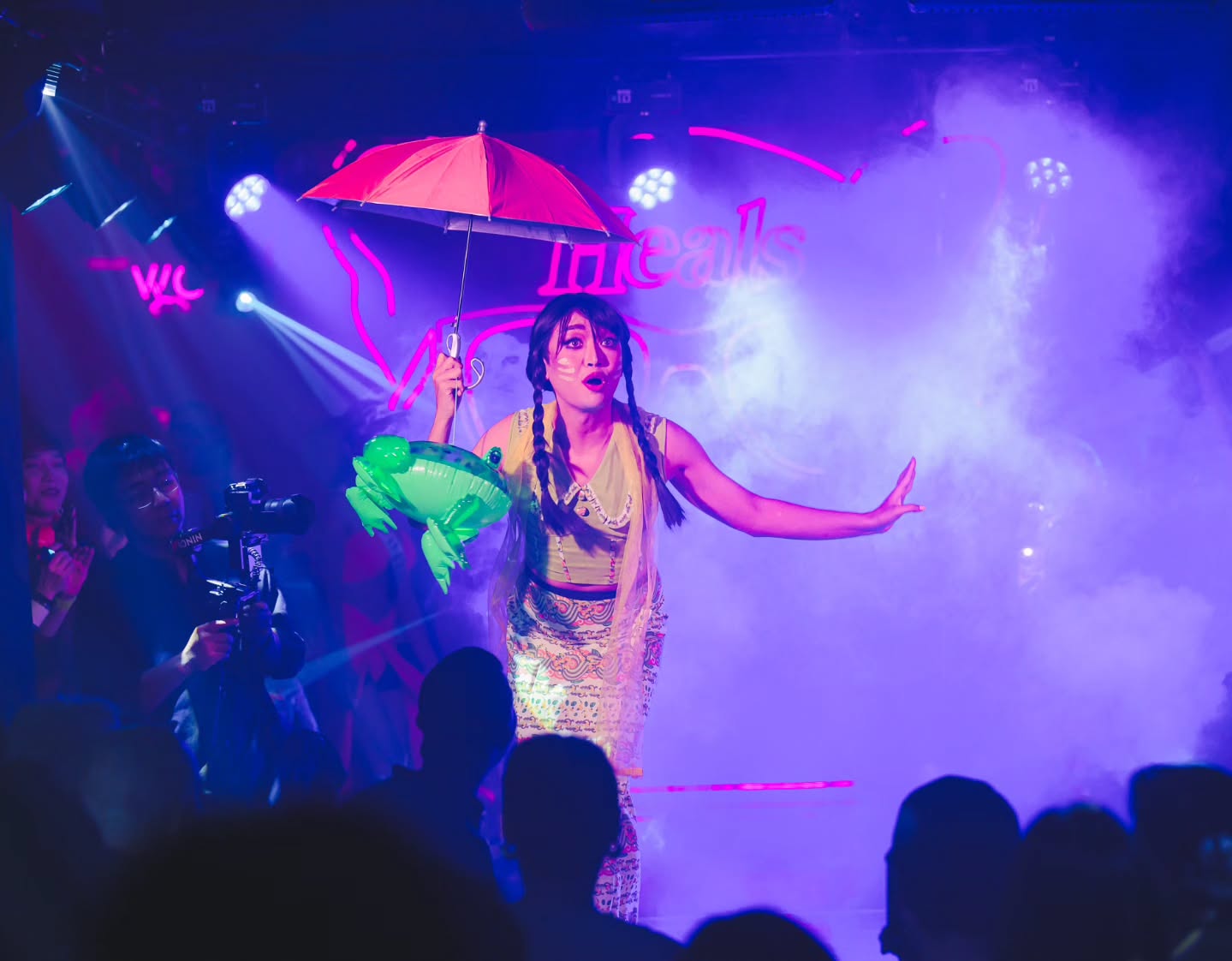 ลูกเกด - เมทินี กิ่งโพยม