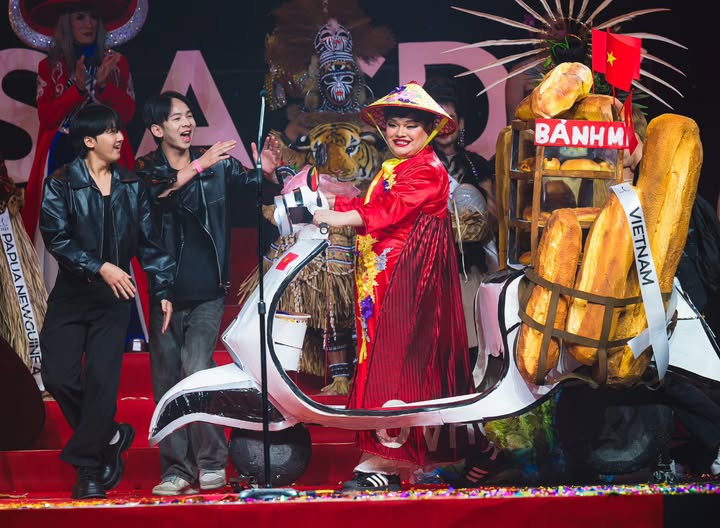 ลูกเกด - เมทินี กิ่งโพยม