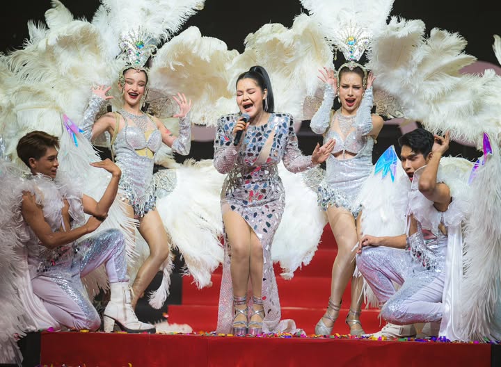 ลูกเกด - เมทินี กิ่งโพยม