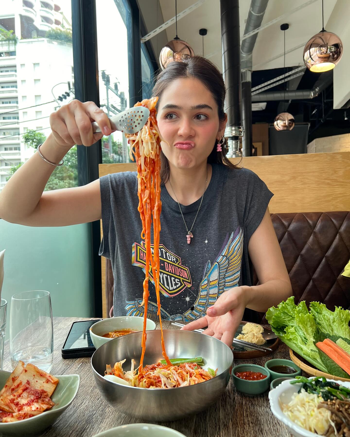 ชมพู่ - อารยา เอ ฮาร์เก็ต