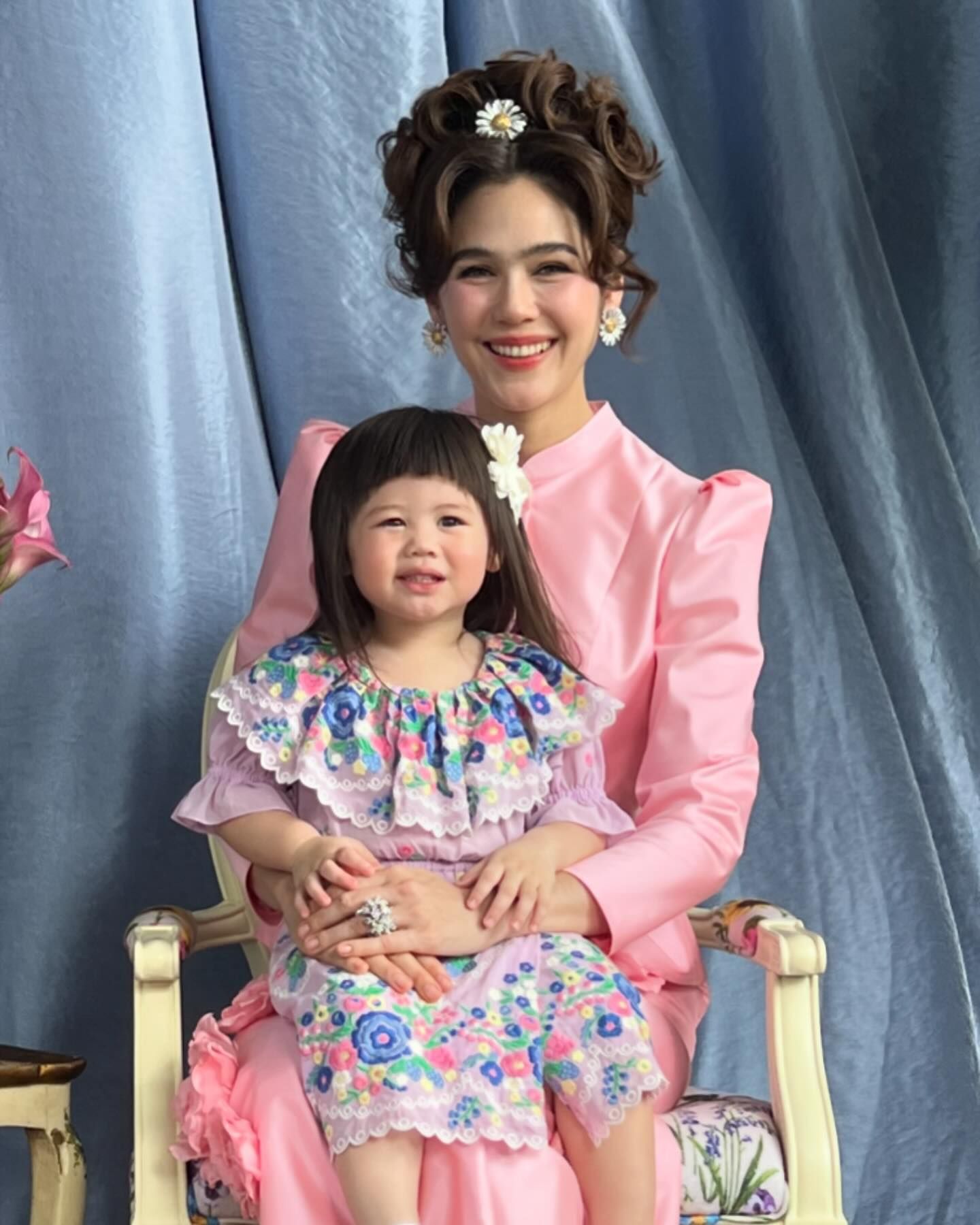 ชมพู่ - อารยา เอ ฮาร์เก็ต