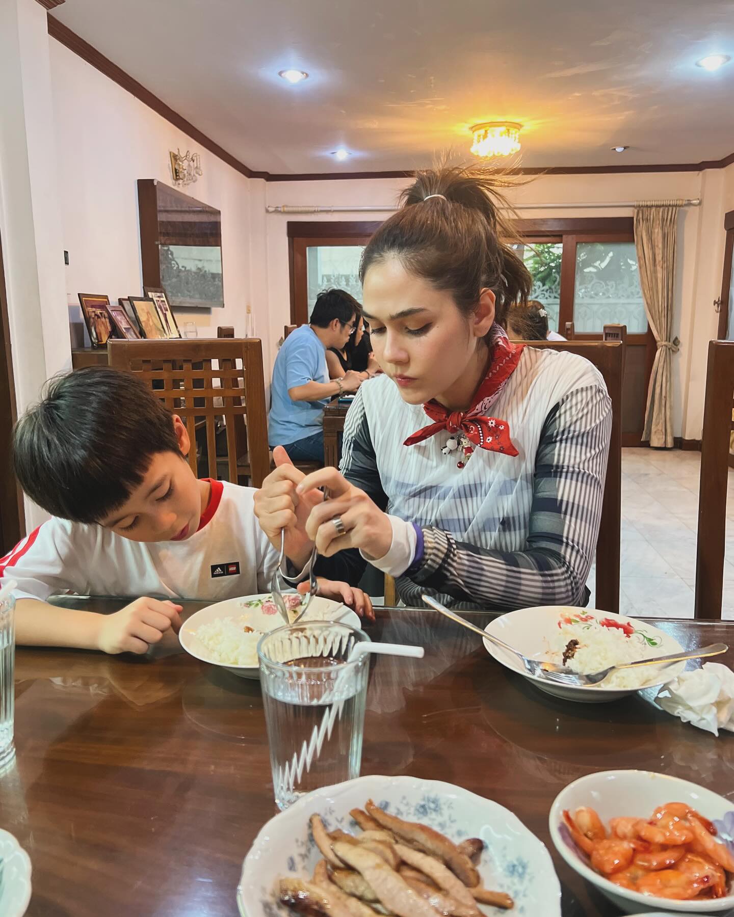 ชมพู่ - อารยา เอ ฮาร์เก็ต