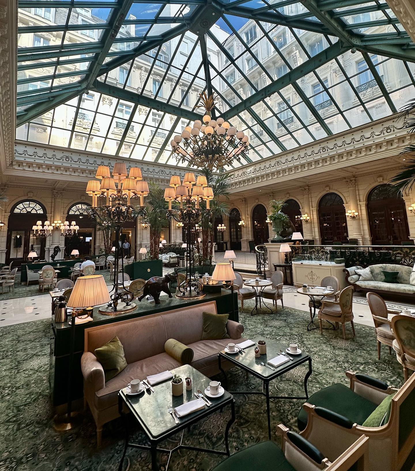 ชมพู่ - อารยา เอ ฮาร์เก็ต