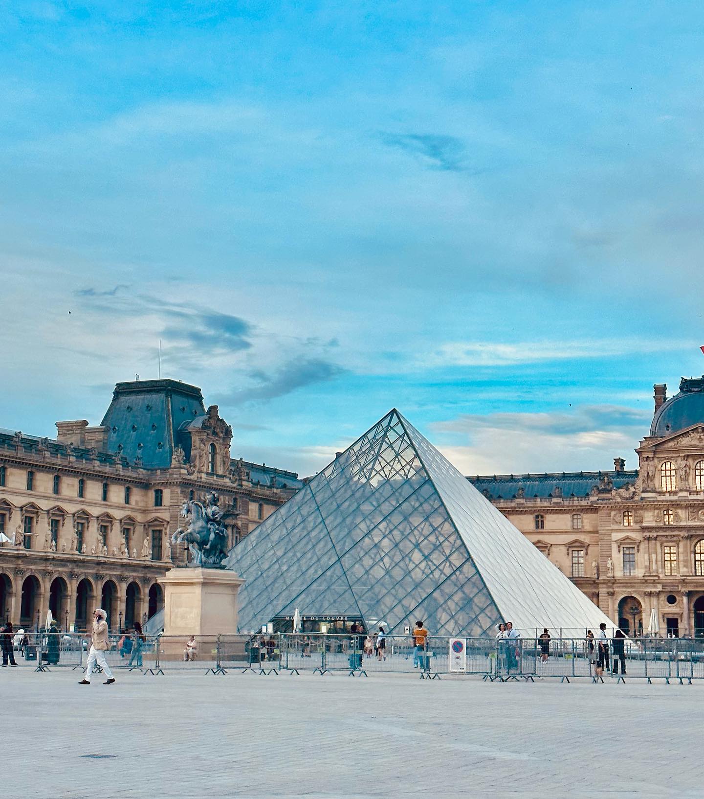 ชมพู่ - อารยา เอ ฮาร์เก็ต