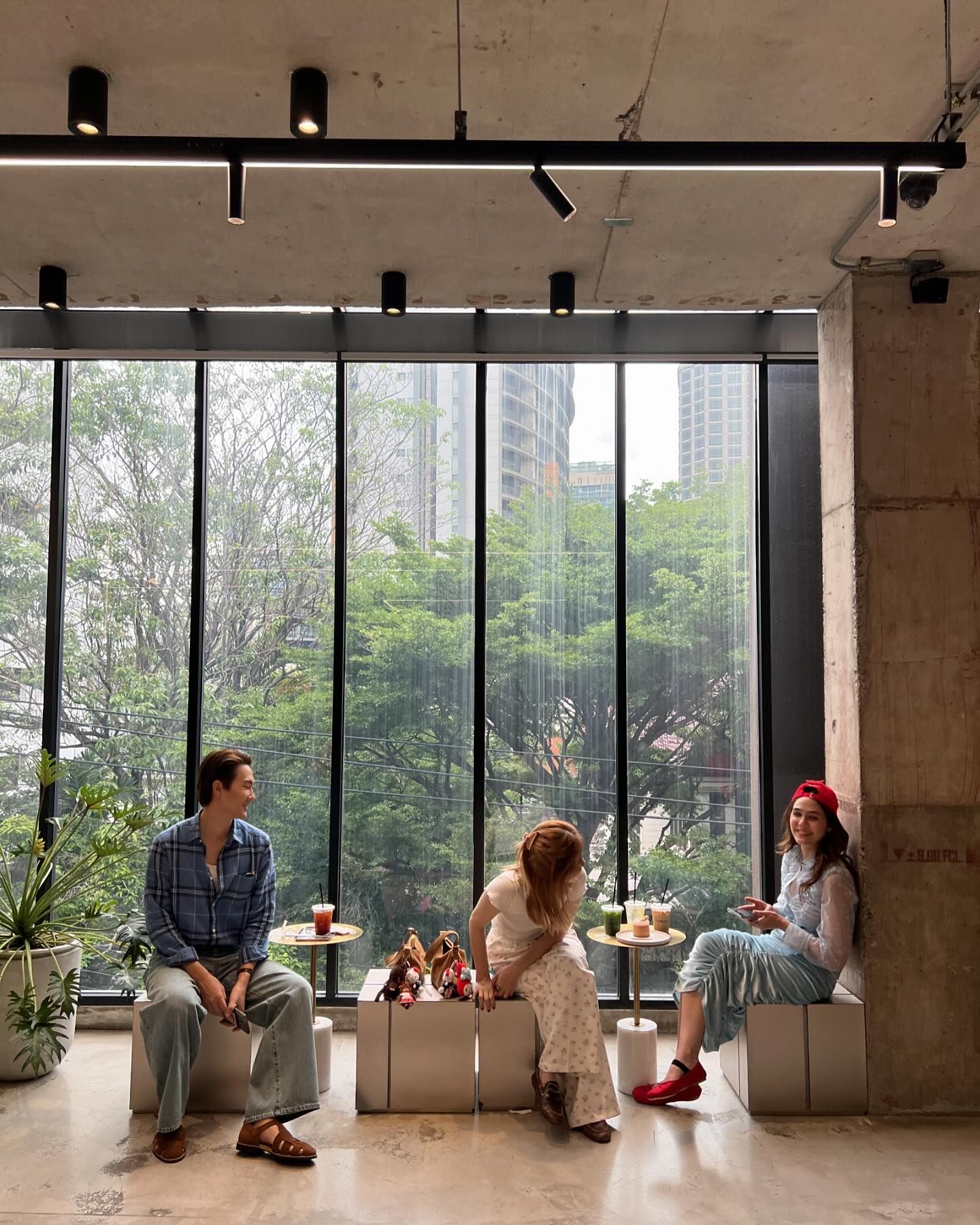 ชมพู่ - อารยา เอ ฮาร์เก็ต