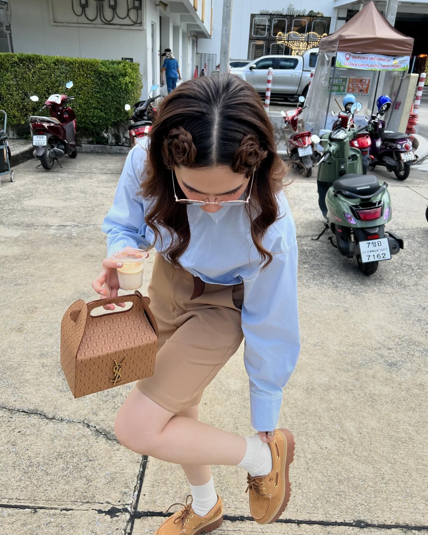 ชมพู่ - อารยา เอ ฮาร์เก็ต