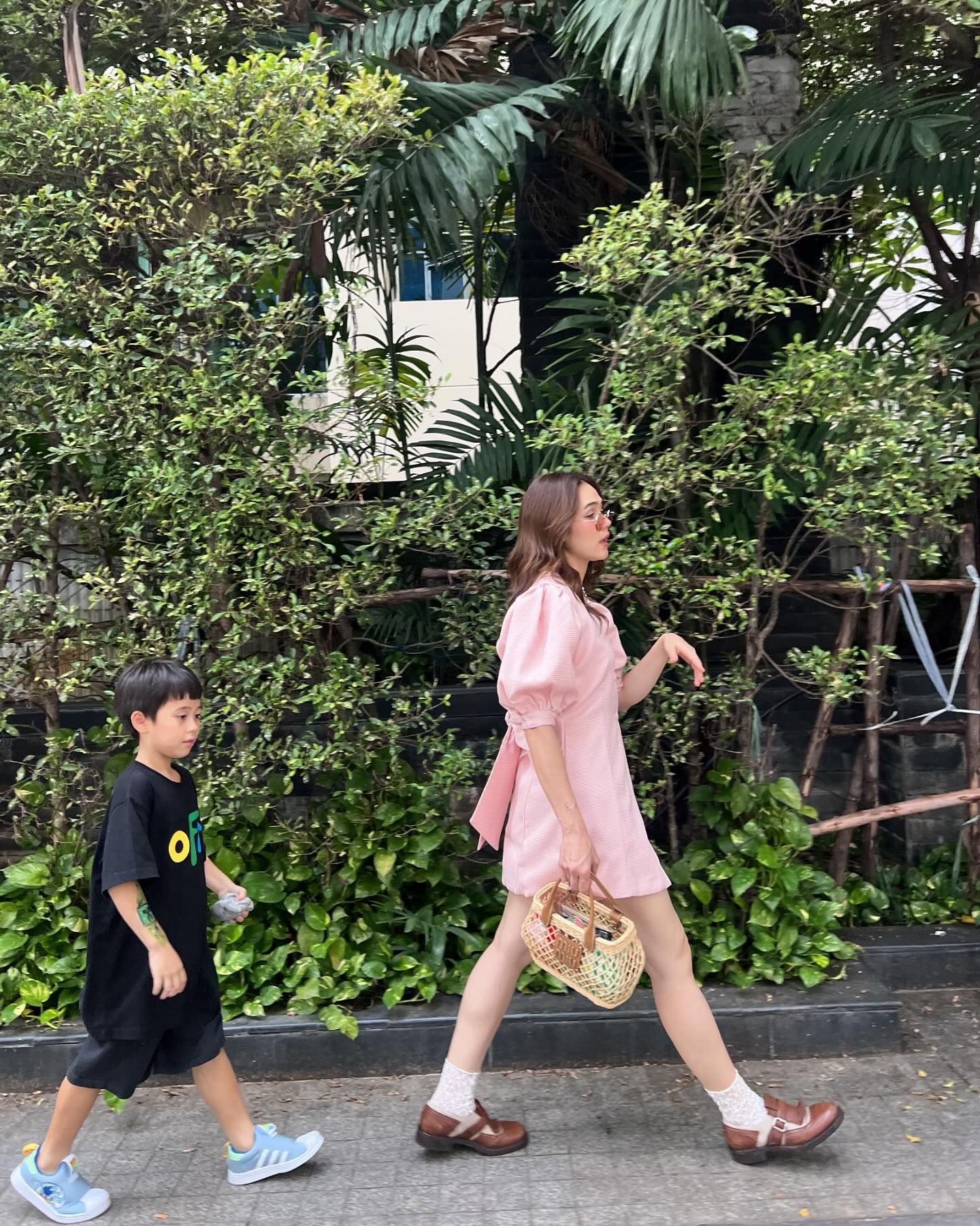 ชมพู่ - อารยา เอ ฮาร์เก็ต