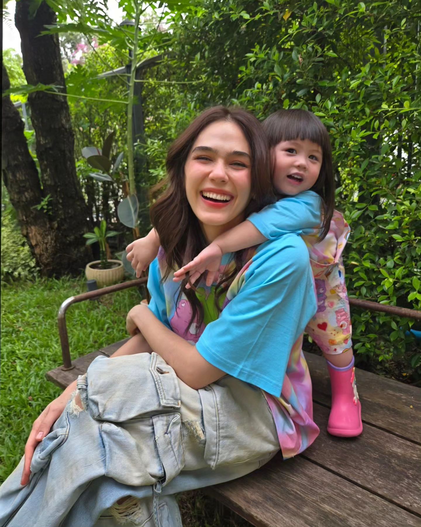 ชมพู่ - อารยา เอ ฮาร์เก็ต