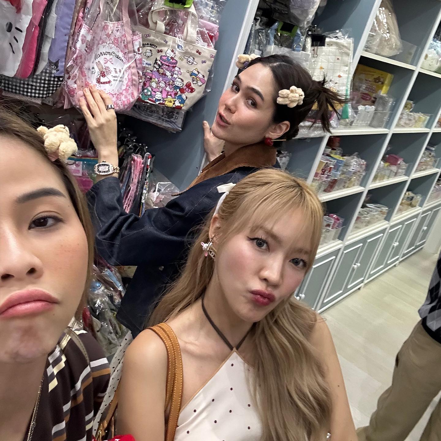 ชมพู่ - อารยา เอ ฮาร์เก็ต