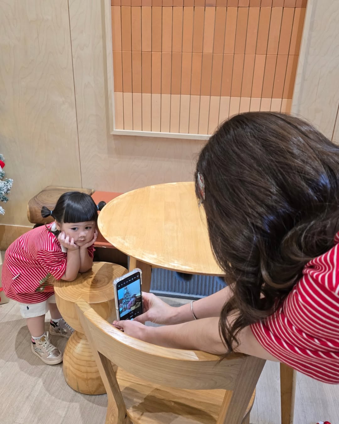 ชมพู่ - อารยา เอ ฮาร์เก็ต