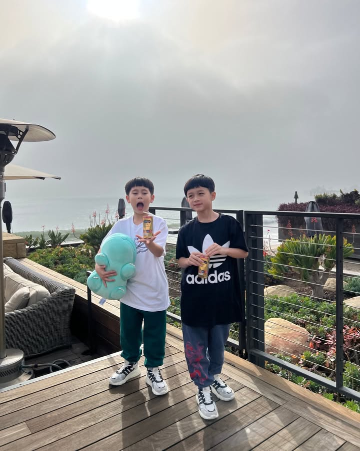 ชมพู่ - อารยา เอ ฮาร์เก็ต