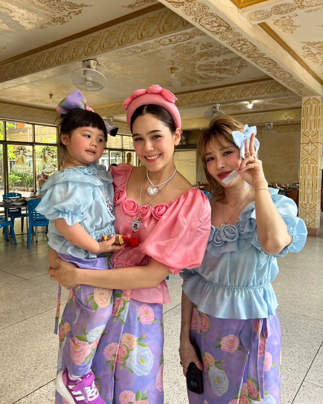 ชมพู่ - อารยา เอ ฮาร์เก็ต
