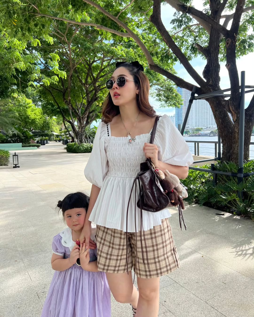 ชมพู่ - อารยา เอ ฮาร์เก็ต