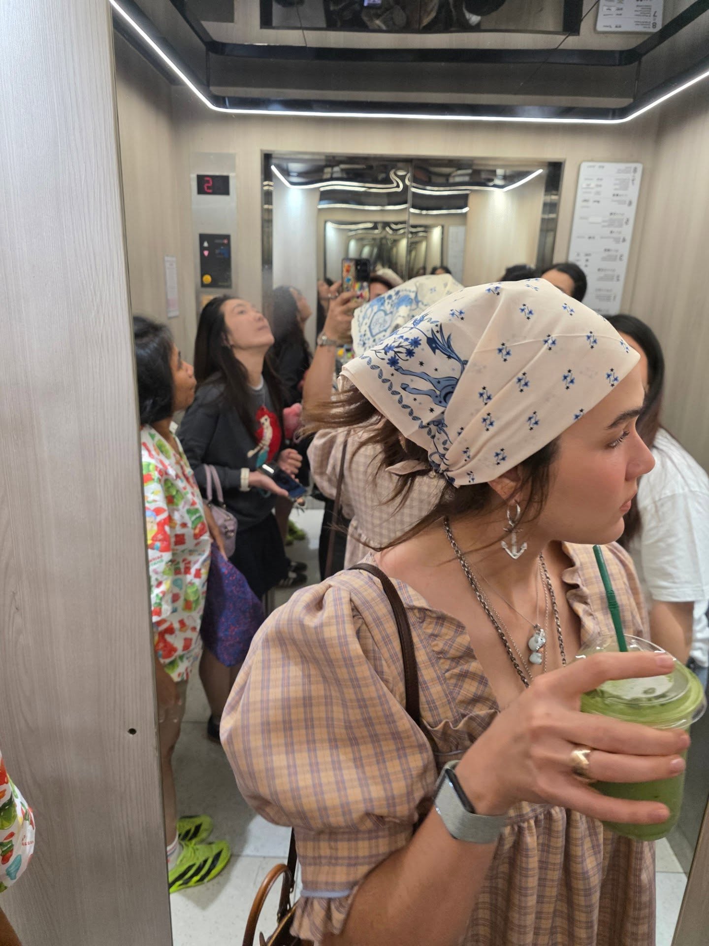 ชมพู่ - อารยา เอ ฮาร์เก็ต