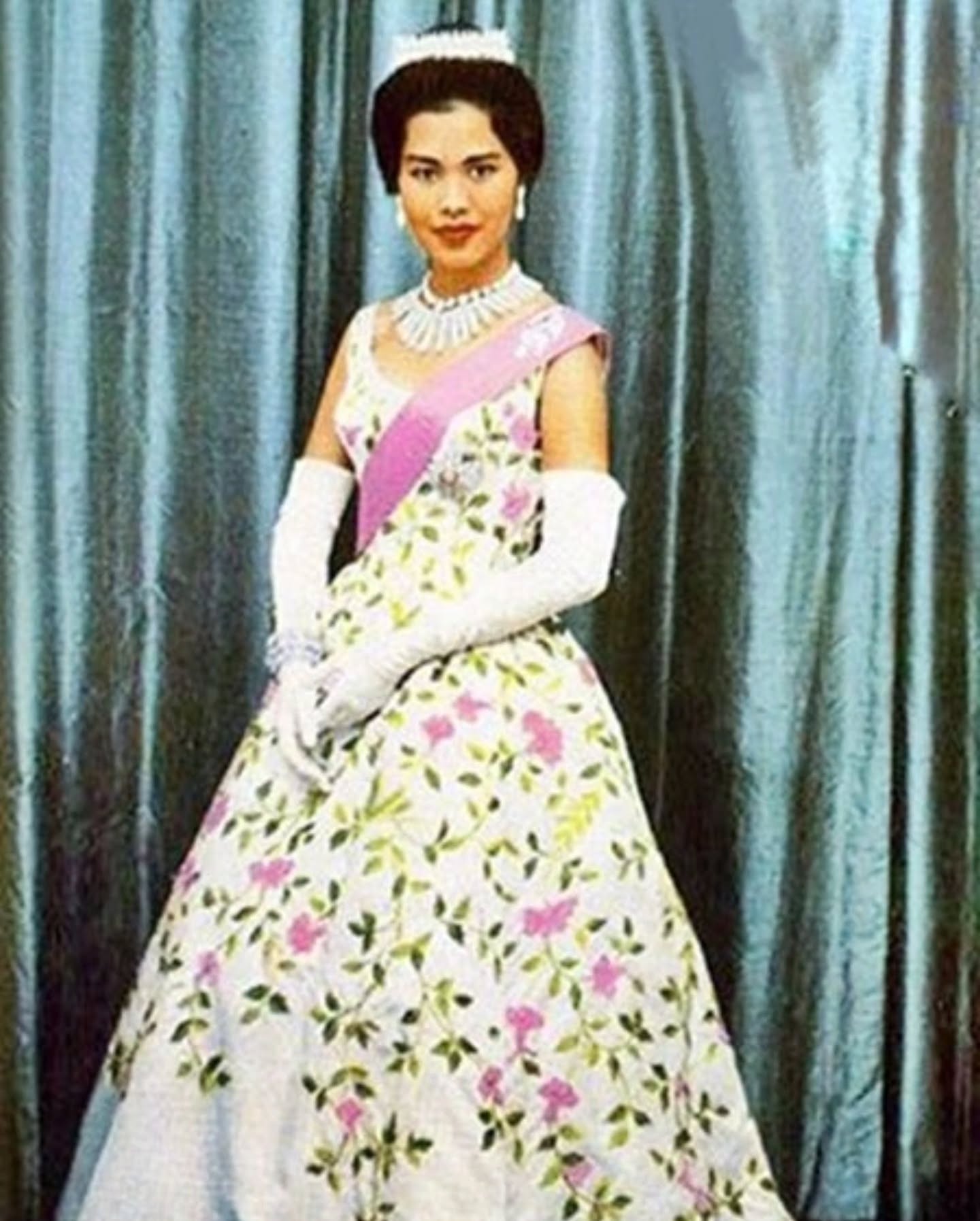 ชมพู่ - อารยา เอ ฮาร์เก็ต