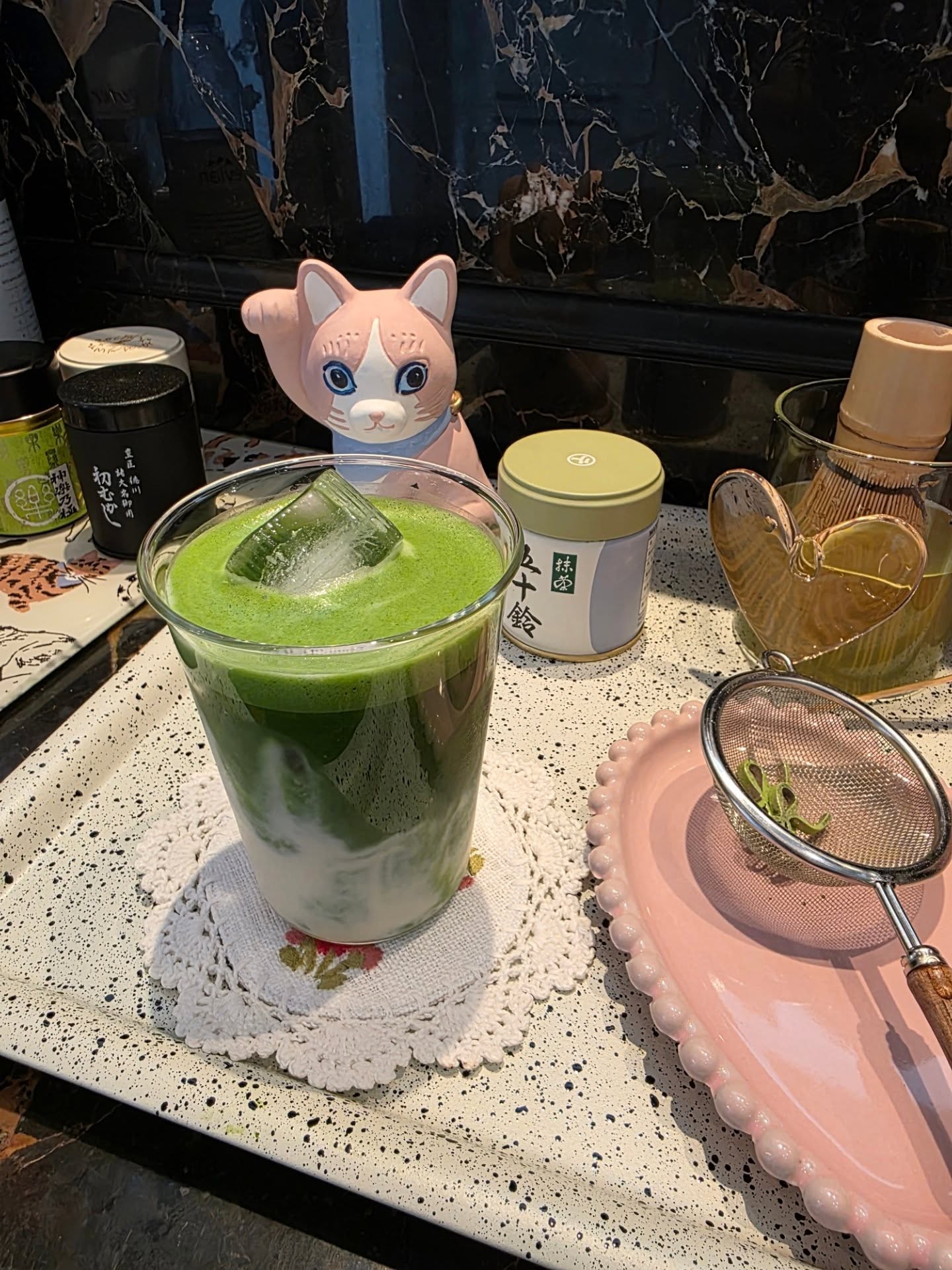 ชมพู่ - อารยา เอ ฮาร์เก็ต