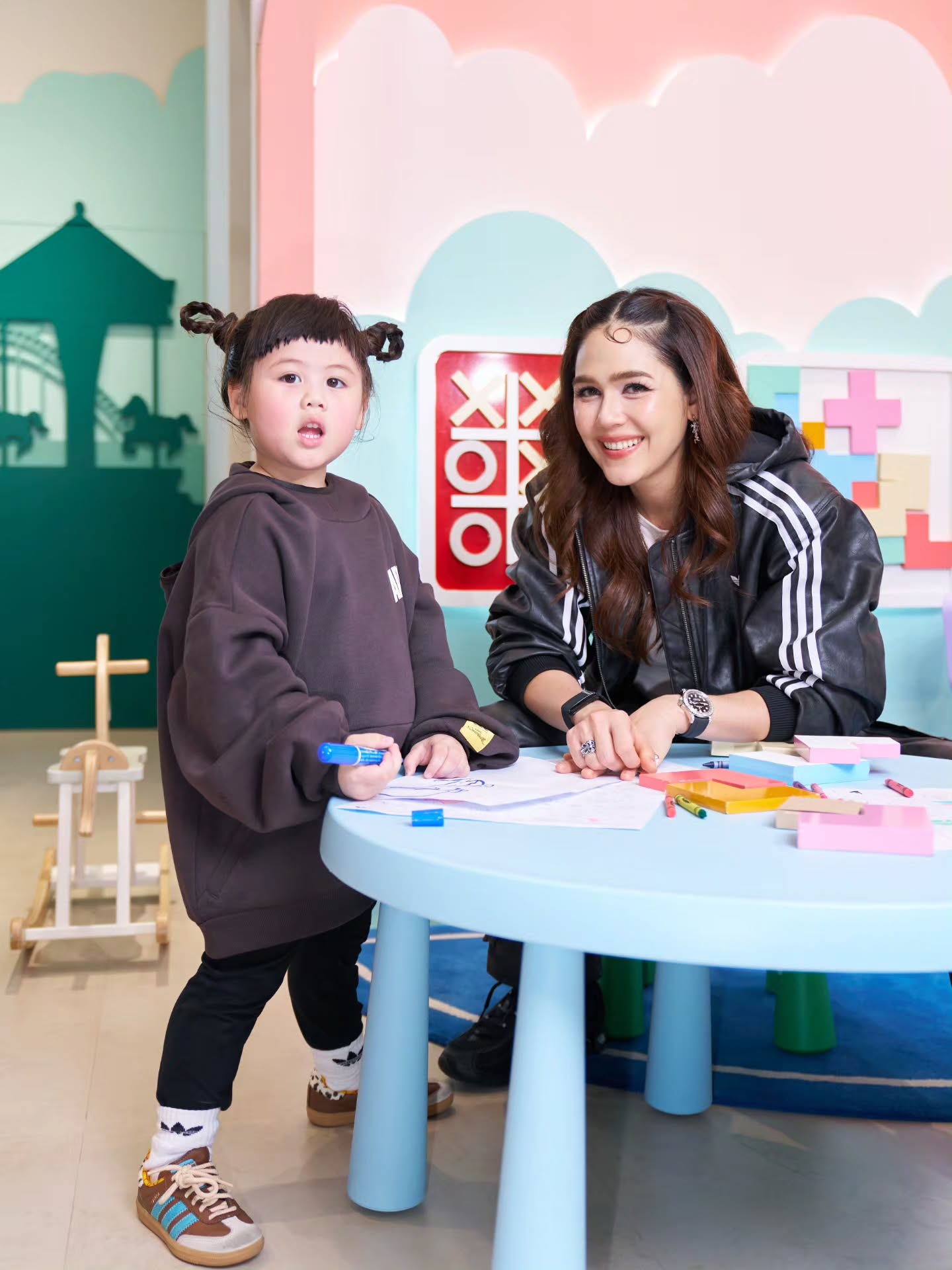 ชมพู่ - อารยา เอ ฮาร์เก็ต