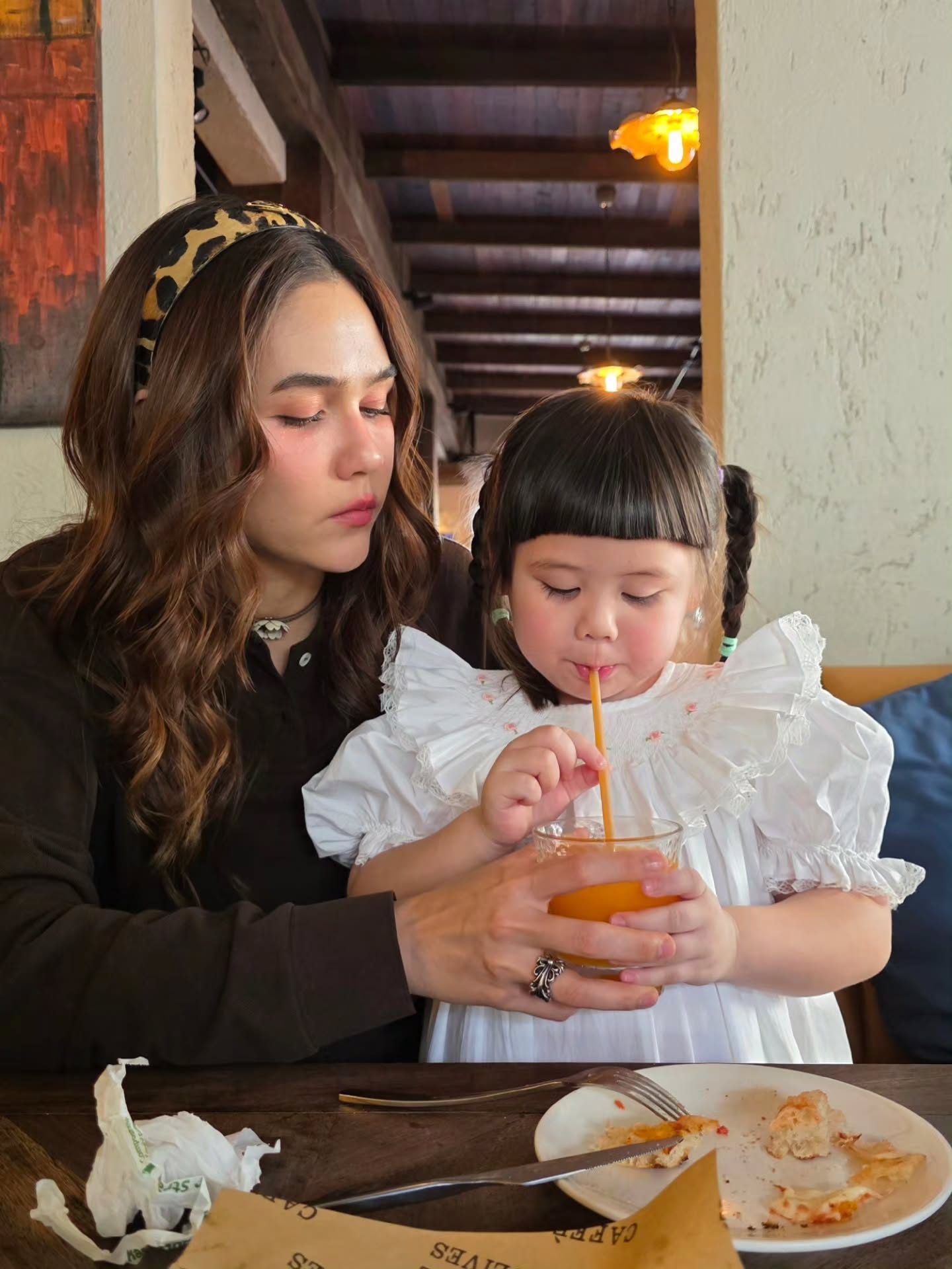 ชมพู่ - อารยา เอ ฮาร์เก็ต