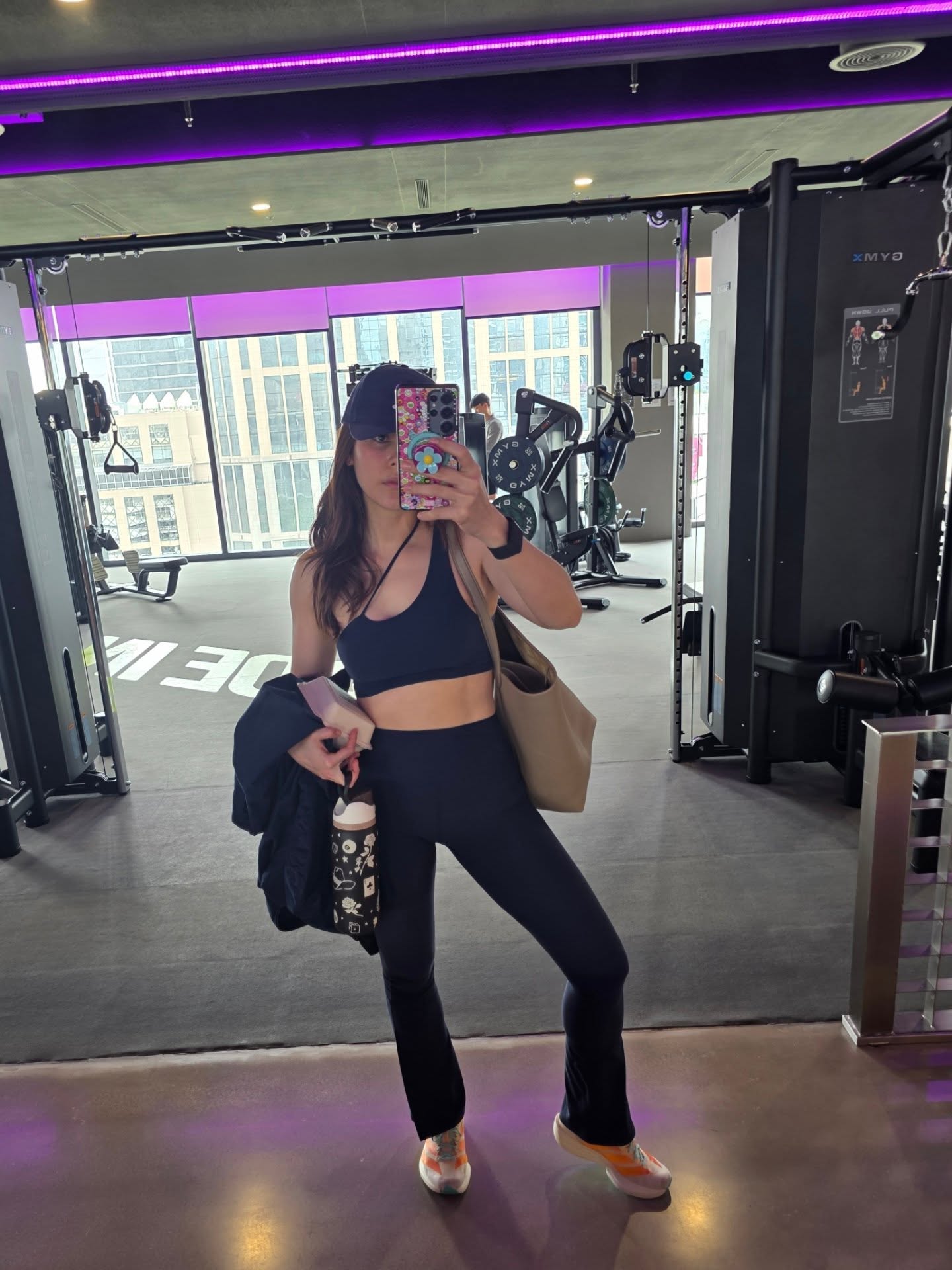 ชมพู่ - อารยา เอ ฮาร์เก็ต