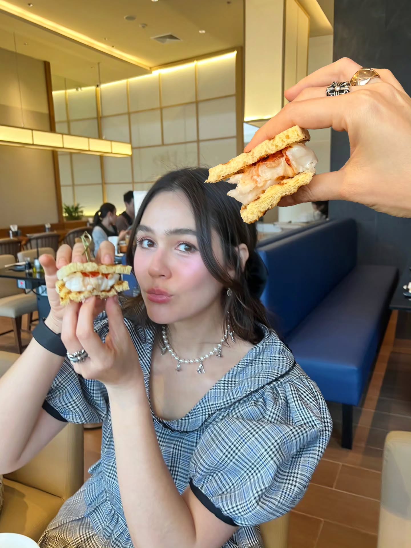 ชมพู่ - อารยา เอ ฮาร์เก็ต