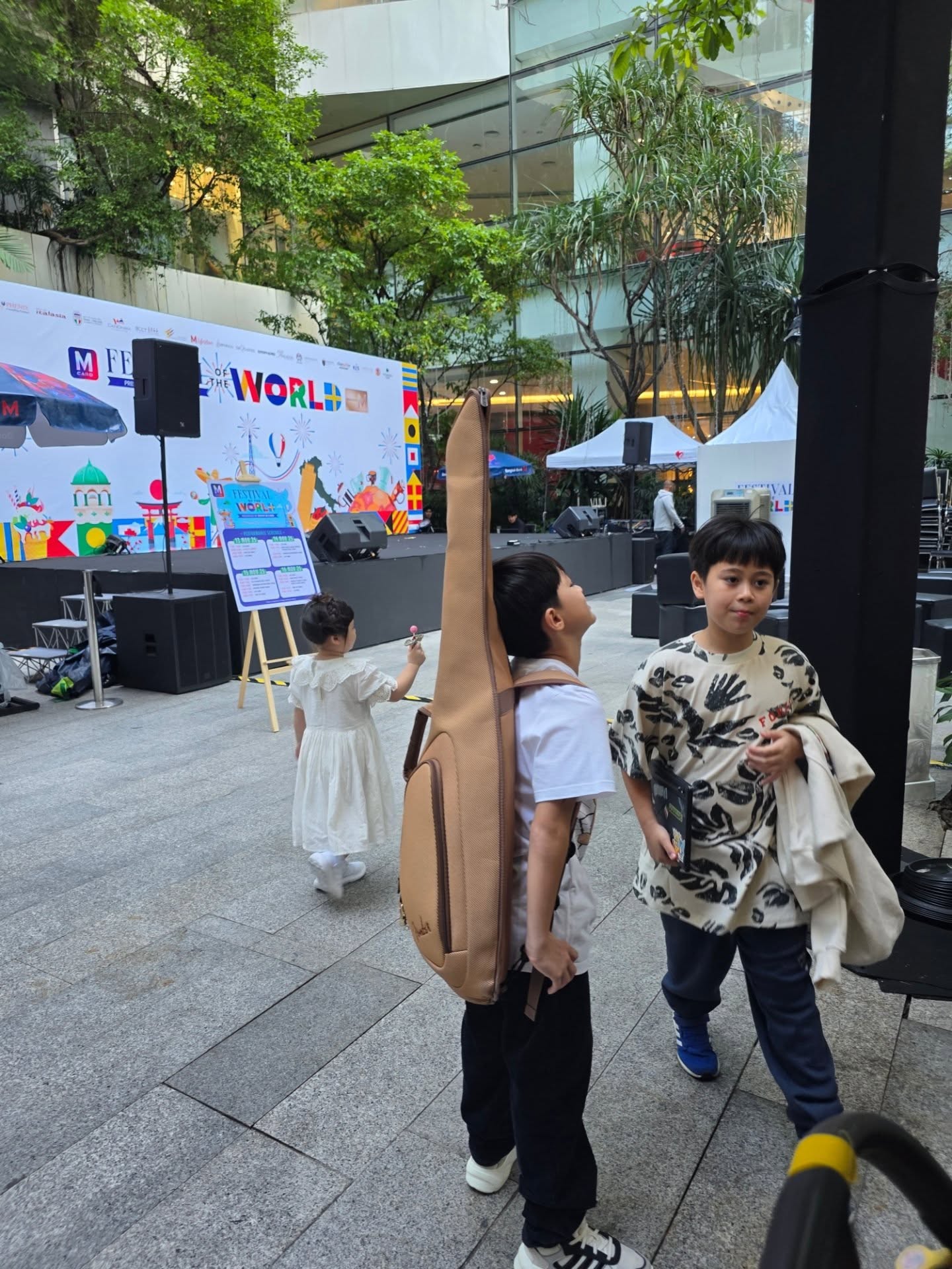 ชมพู่ - อารยา เอ ฮาร์เก็ต