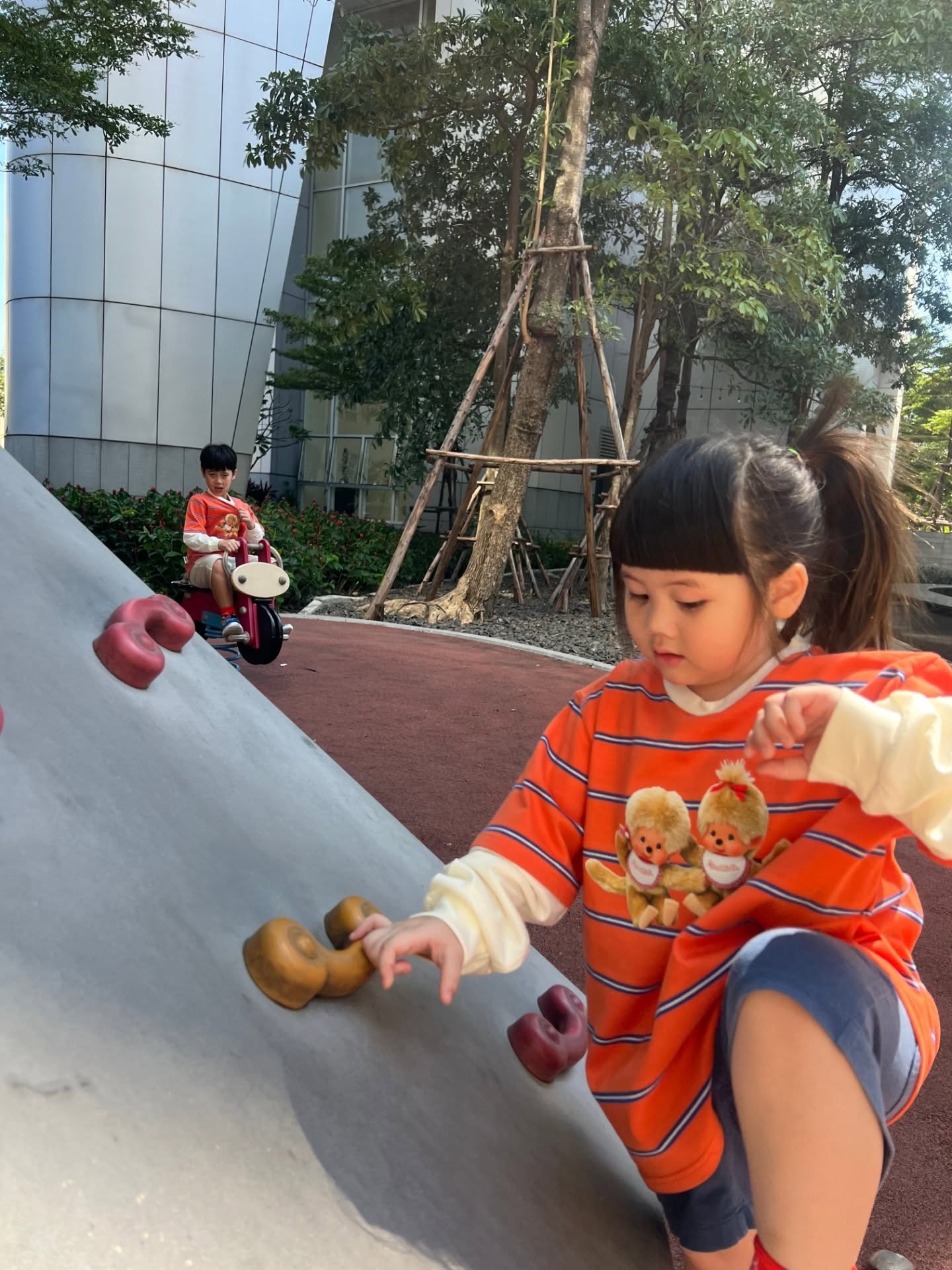 ชมพู่ - อารยา เอ ฮาร์เก็ต