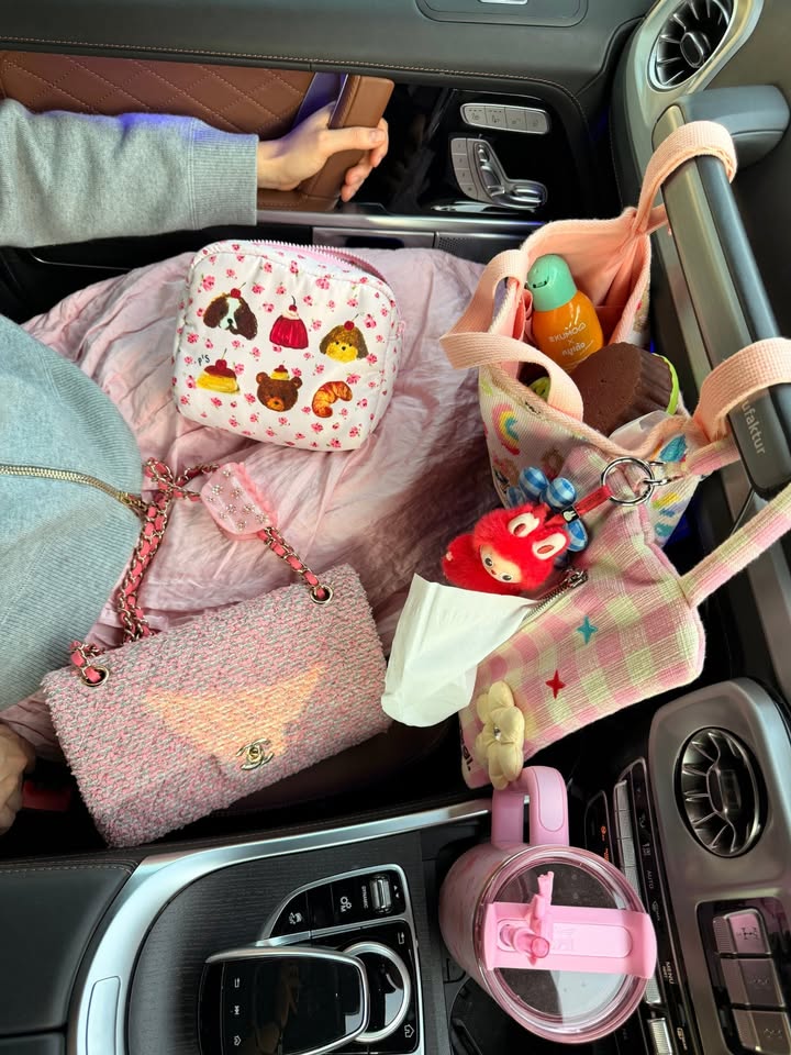 ชมพู่ - อารยา เอ ฮาร์เก็ต