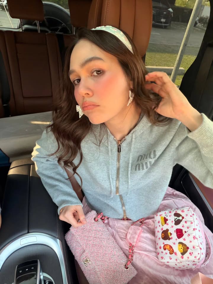 ชมพู่ - อารยา เอ ฮาร์เก็ต