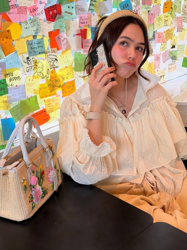 ชมพู่ - อารยา เอ ฮาร์เก็ต