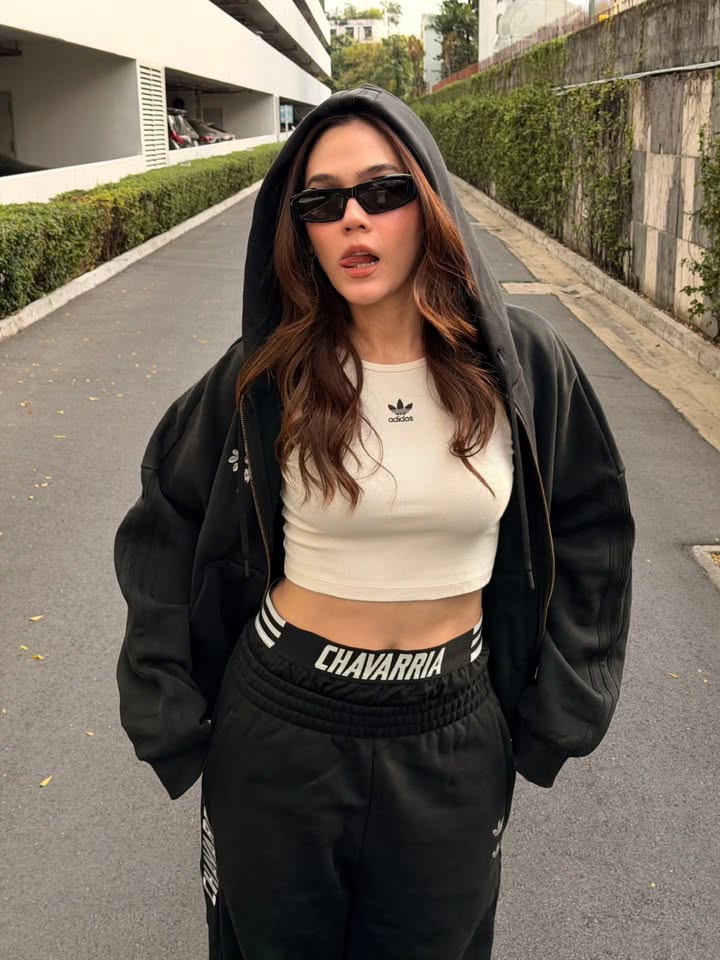 ชมพู่ - อารยา เอ ฮาร์เก็ต