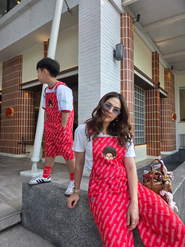 ชมพู่ - อารยา เอ ฮาร์เก็ต