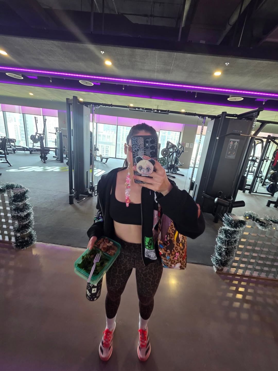 ชมพู่ - อารยา เอ ฮาร์เก็ต