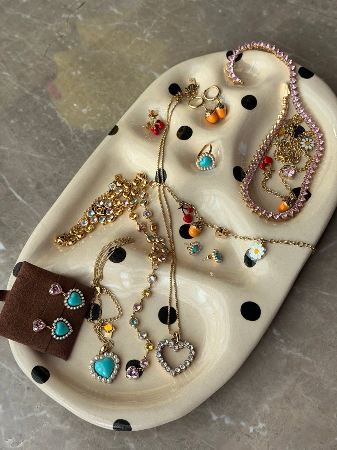 ชมพู่ - อารยา เอ ฮาร์เก็ต