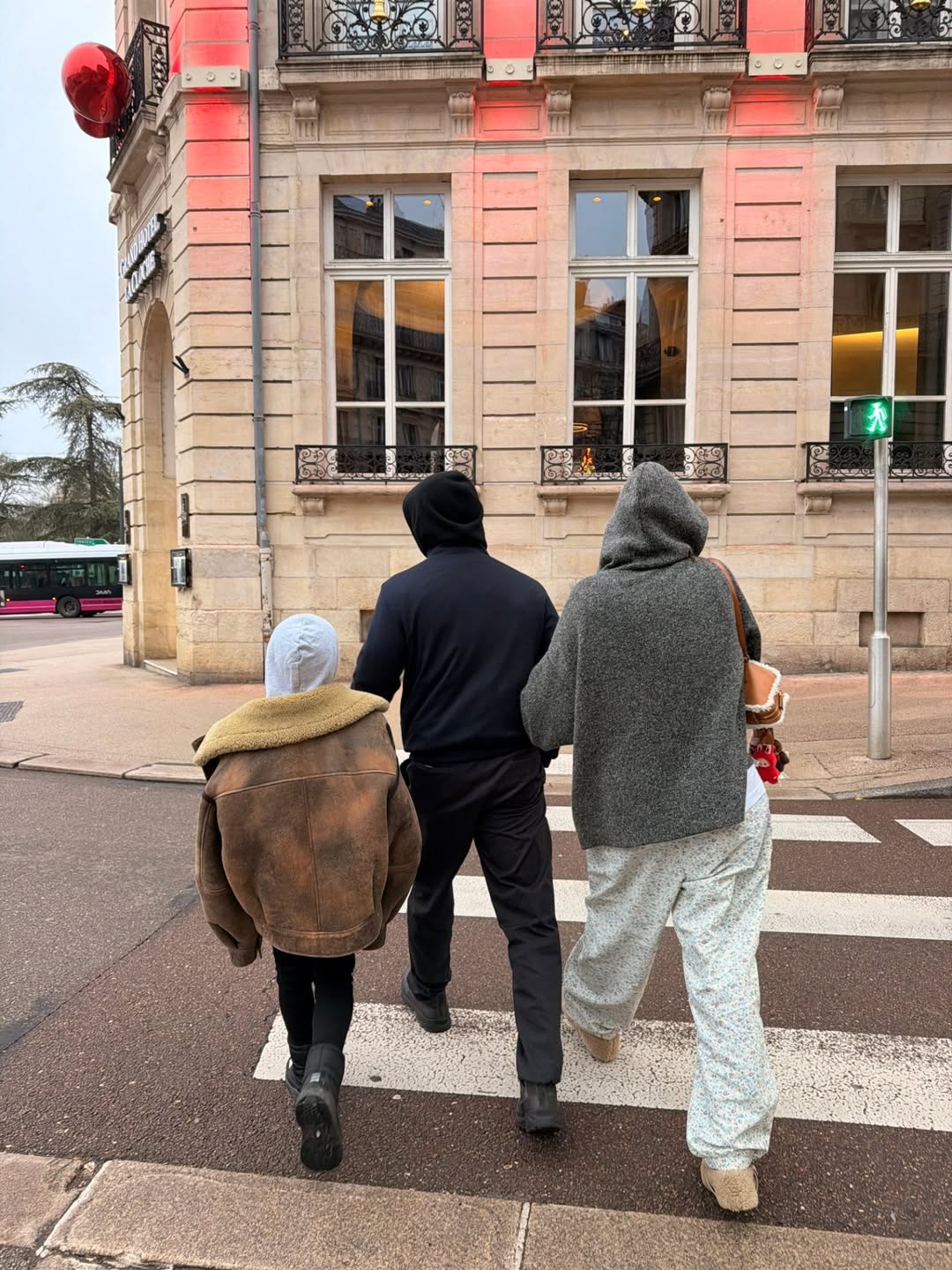 ชมพู่ - อารยา เอ ฮาร์เก็ต