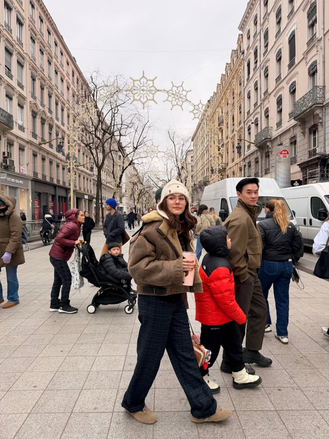 ชมพู่ - อารยา เอ ฮาร์เก็ต