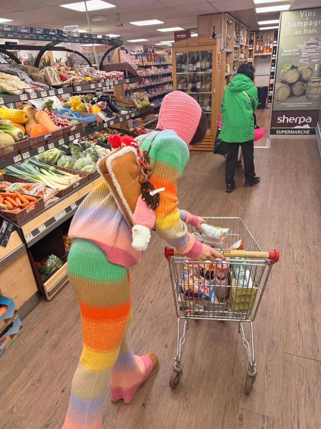 ชมพู่ - อารยา เอ ฮาร์เก็ต