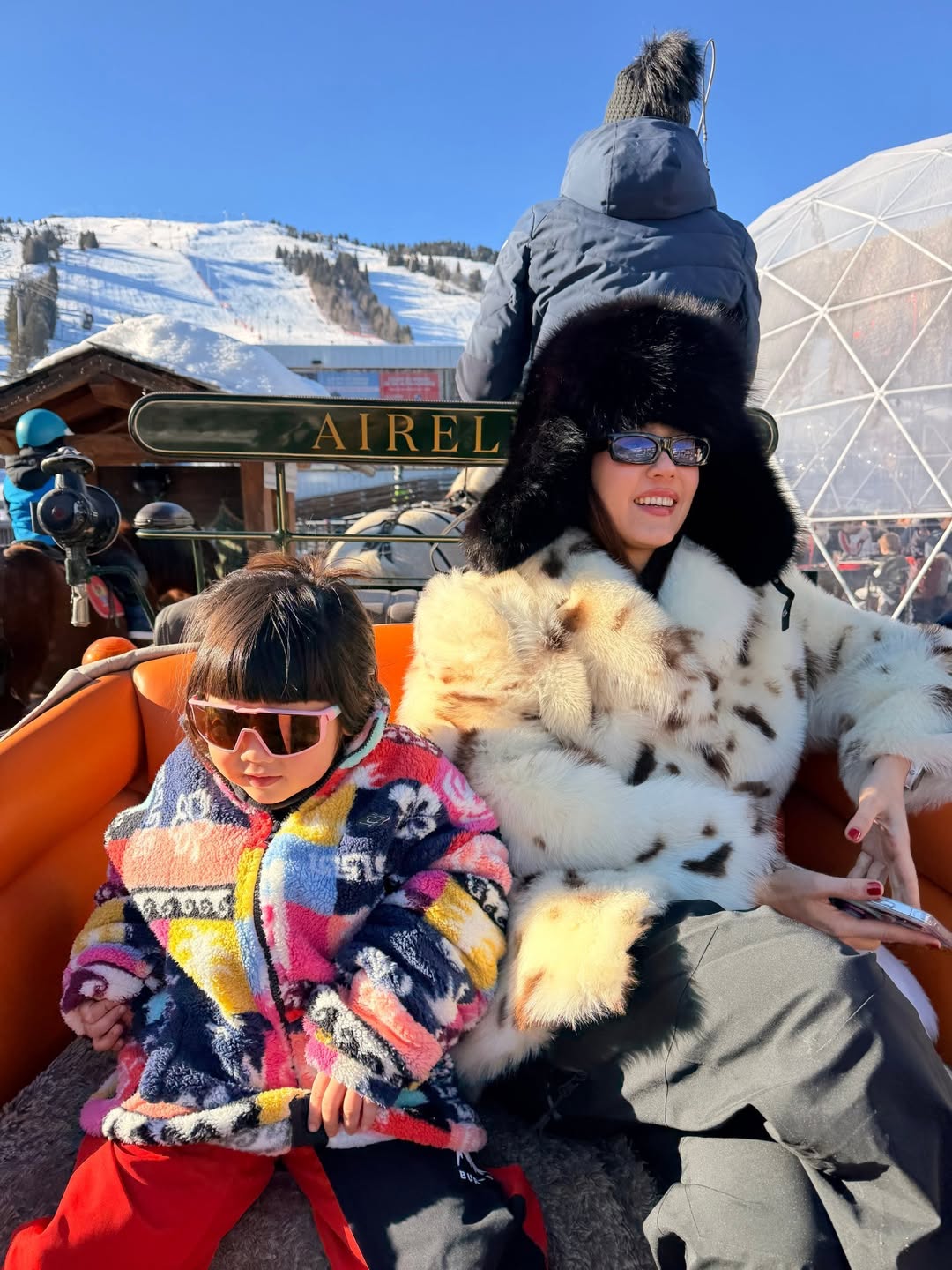 ชมพู่ - อารยา เอ ฮาร์เก็ต