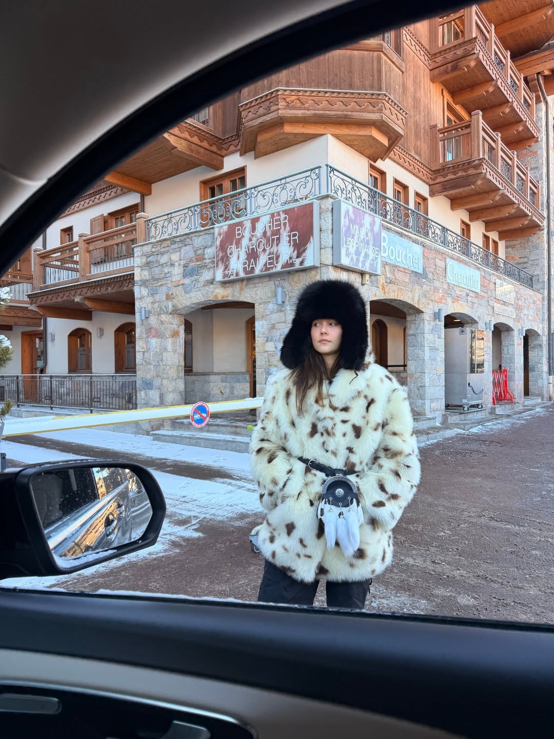 ชมพู่ - อารยา เอ ฮาร์เก็ต