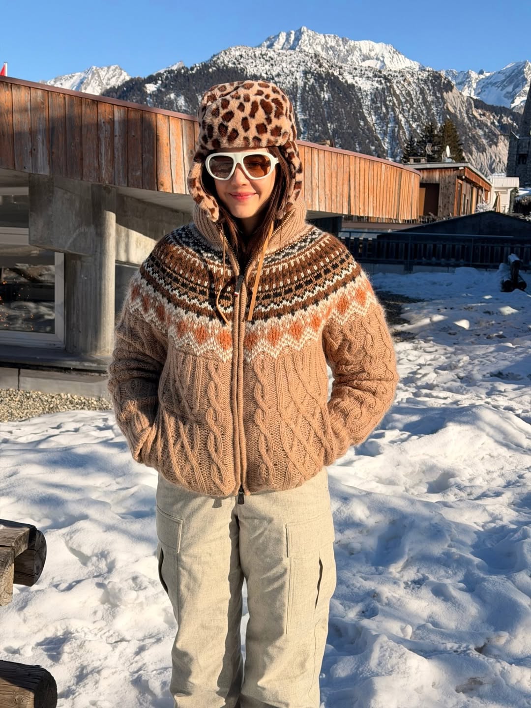 ชมพู่ - อารยา เอ ฮาร์เก็ต