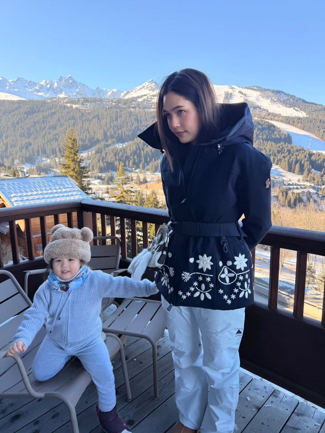 ชมพู่ - อารยา เอ ฮาร์เก็ต