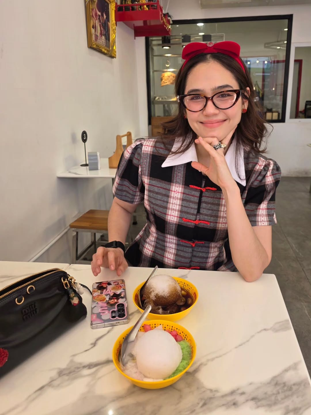 ชมพู่ - อารยา เอ ฮาร์เก็ต