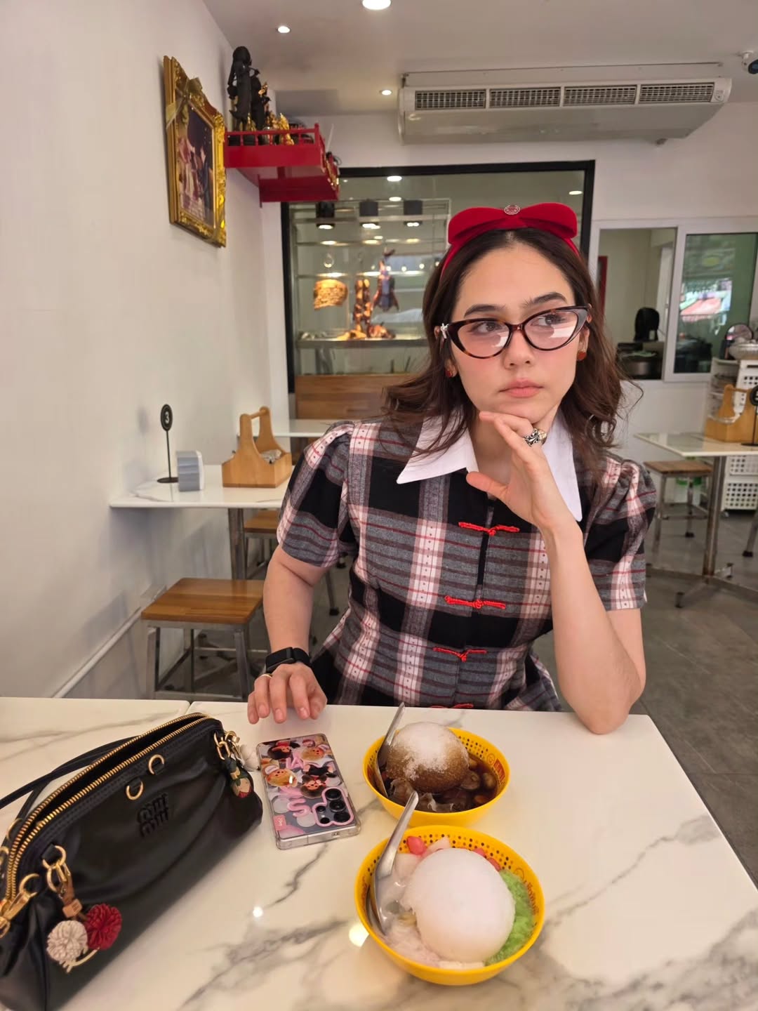 ชมพู่ - อารยา เอ ฮาร์เก็ต