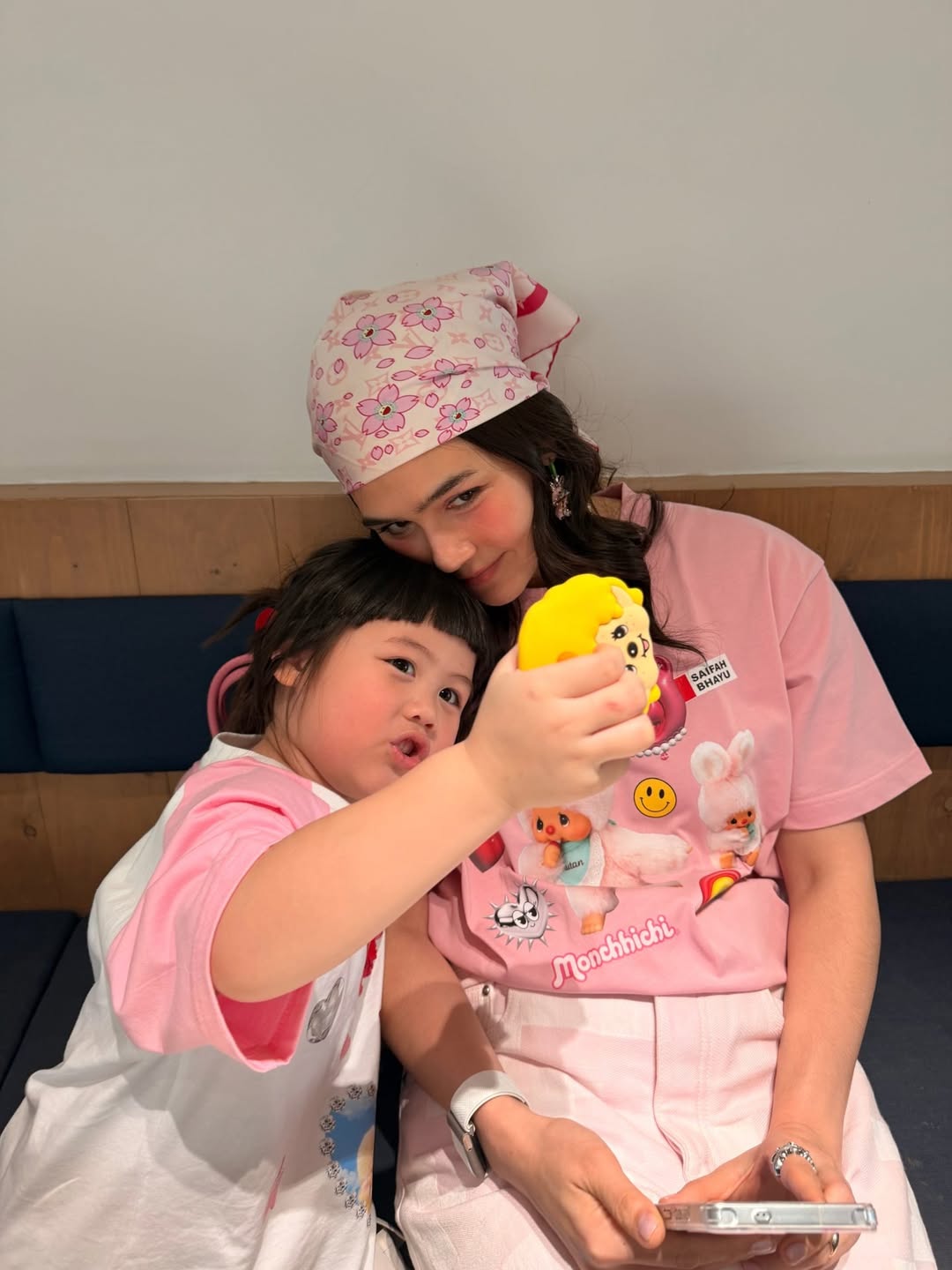 ชมพู่ - อารยา เอ ฮาร์เก็ต