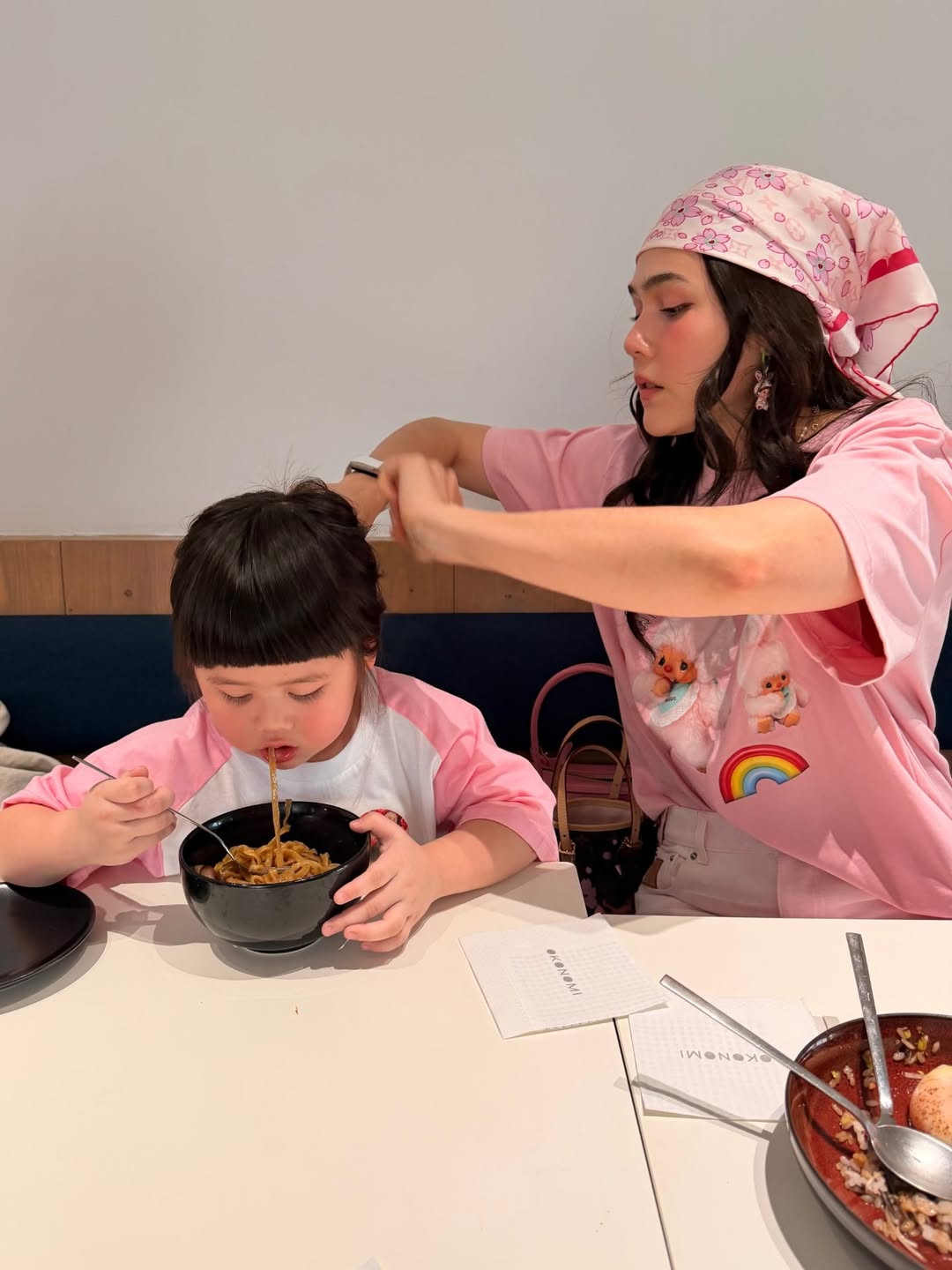 ชมพู่ - อารยา เอ ฮาร์เก็ต