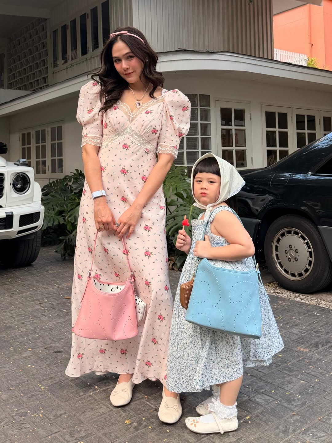 ชมพู่ - อารยา เอ ฮาร์เก็ต